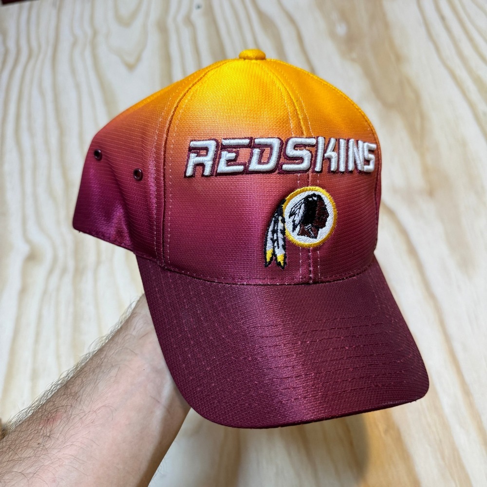 Vintage NFL Pro Line Washington Redskins Gradient Fade Strapback Hat Burgundy